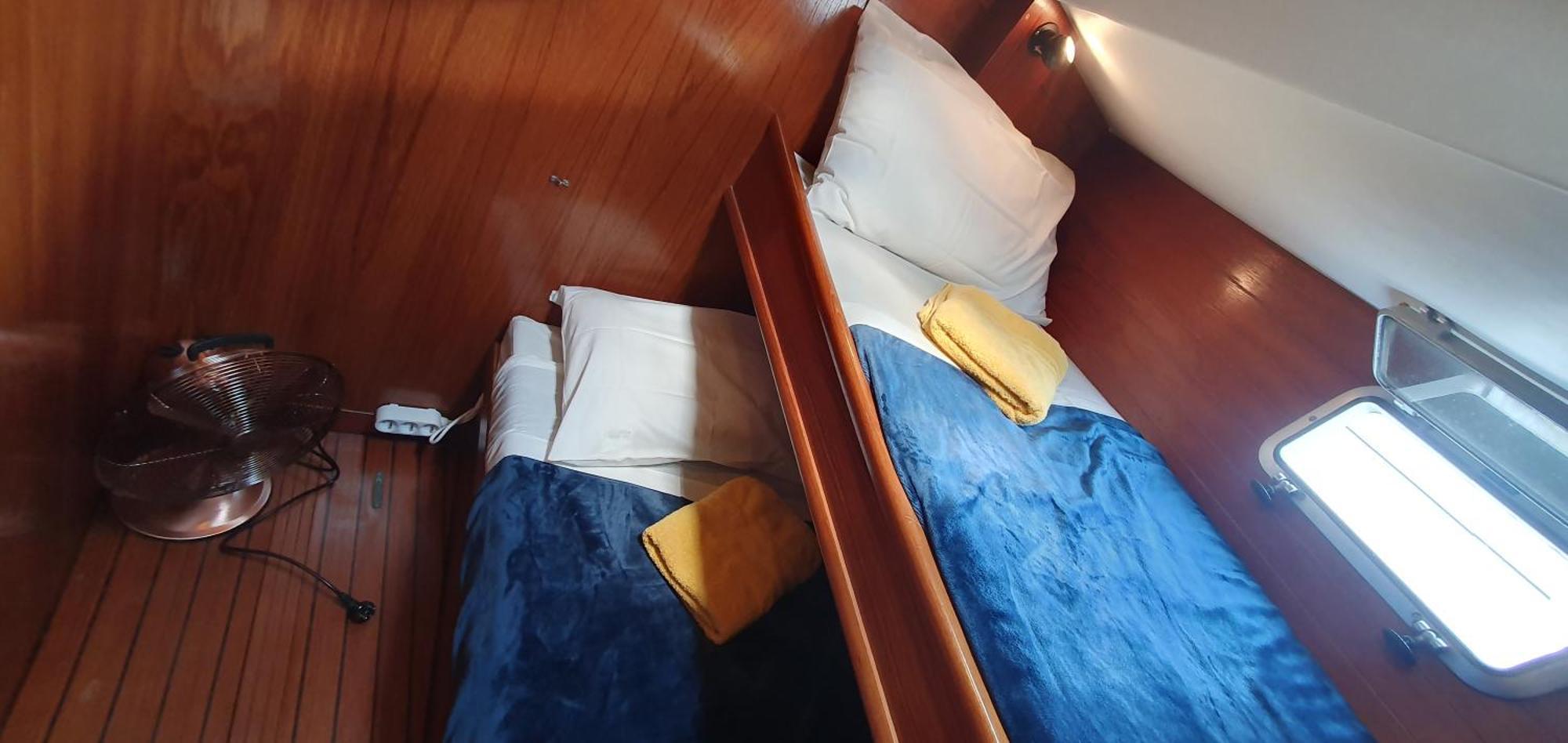 Coriandre 2 - Dormir Sur Un Grand Voilier 9 Personnes By Nuits Au Port La Rochelle  Esterno foto