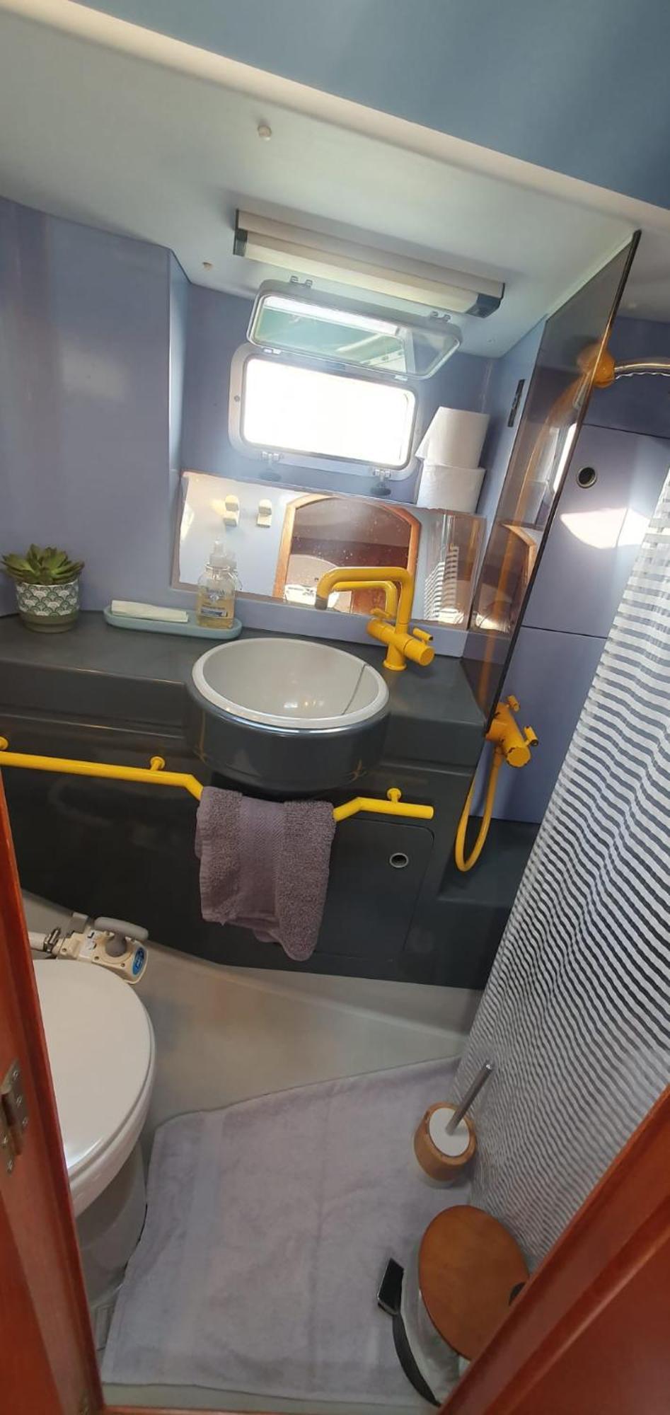 Coriandre 2 - Dormir Sur Un Grand Voilier 9 Personnes By Nuits Au Port La Rochelle  Esterno foto